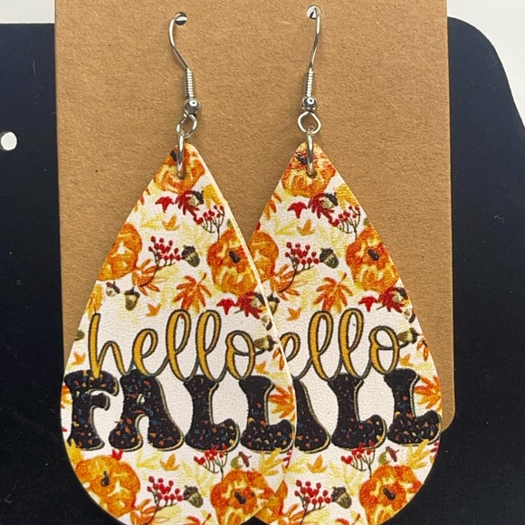 🍁🍁 NWOT Hello fall hook earrings - Picture 2 of 2
